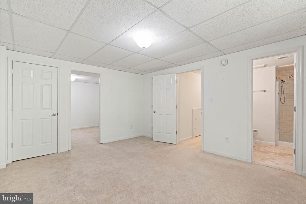 103 INDIAN HILLS RD, LOCUST GROVE, Virginia 22508, 5 Bedrooms Bedrooms, ,3 BathroomsBathrooms,Residential,103 INDIAN HILLS RD,VAOR2013908 MLS # VAOR2013908