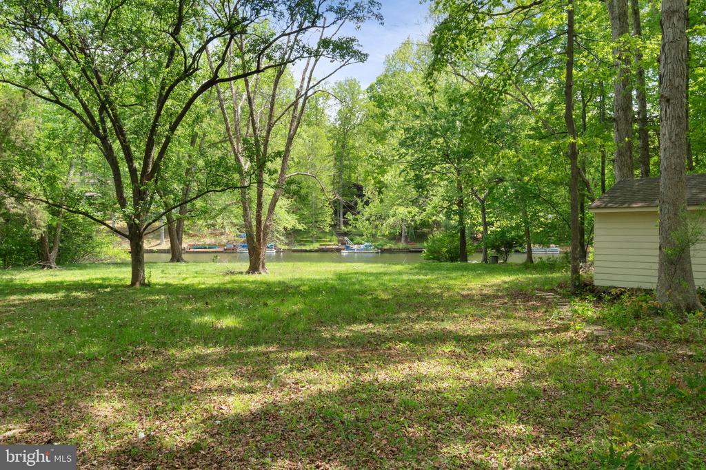 103 INDIAN HILLS RD, LOCUST GROVE, Virginia 22508, 5 Bedrooms Bedrooms, ,3 BathroomsBathrooms,Residential,103 INDIAN HILLS RD,VAOR2013908 MLS # VAOR2013908