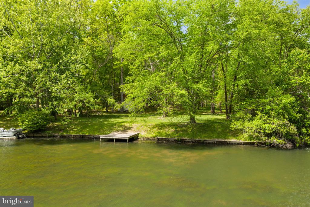 103 INDIAN HILLS RD, LOCUST GROVE, Virginia 22508, 5 Bedrooms Bedrooms, ,3 BathroomsBathrooms,Residential,103 INDIAN HILLS RD,VAOR2013908 MLS # VAOR2013908