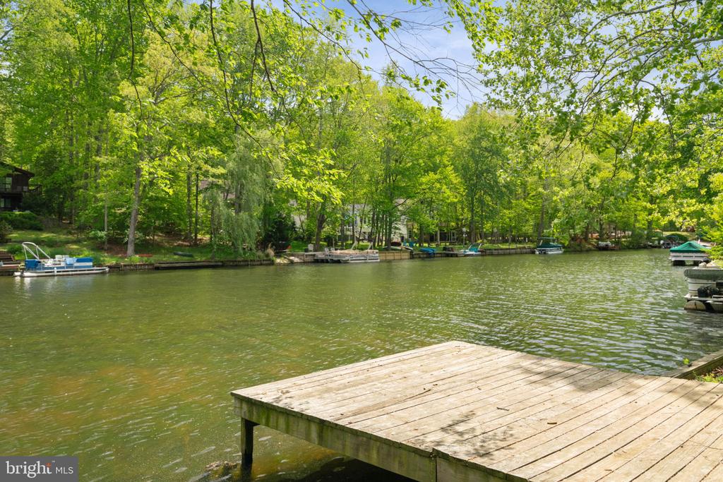 103 INDIAN HILLS RD, LOCUST GROVE, Virginia 22508, 5 Bedrooms Bedrooms, ,3 BathroomsBathrooms,Residential,103 INDIAN HILLS RD,VAOR2013908 MLS # VAOR2013908