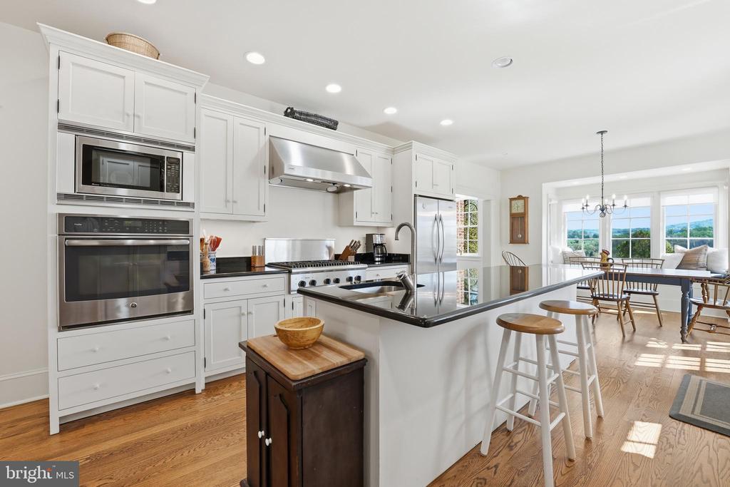 4722 S COWPASTURE LN S, HUME, Virginia 22639, 4 Bedrooms Bedrooms, ,4 BathroomsBathrooms,Residential,4722 S COWPASTURE LN S,VAFQ2021614 MLS # VAFQ2021614