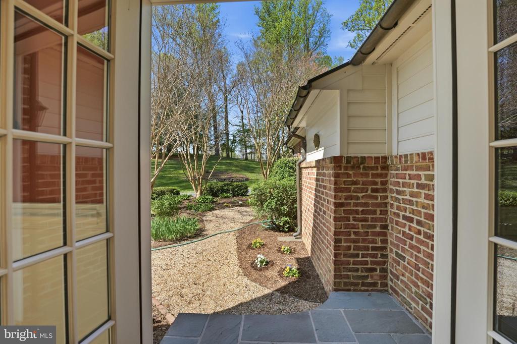 4722 S COWPASTURE LN S, HUME, Virginia 22639, 4 Bedrooms Bedrooms, ,4 BathroomsBathrooms,Residential,4722 S COWPASTURE LN S,VAFQ2021614 MLS # VAFQ2021614