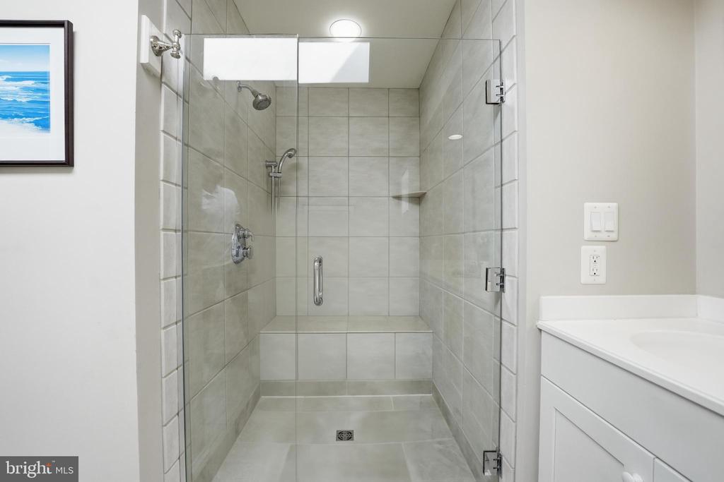 4722 S COWPASTURE LN S, HUME, Virginia 22639, 4 Bedrooms Bedrooms, ,4 BathroomsBathrooms,Residential,4722 S COWPASTURE LN S,VAFQ2021614 MLS # VAFQ2021614