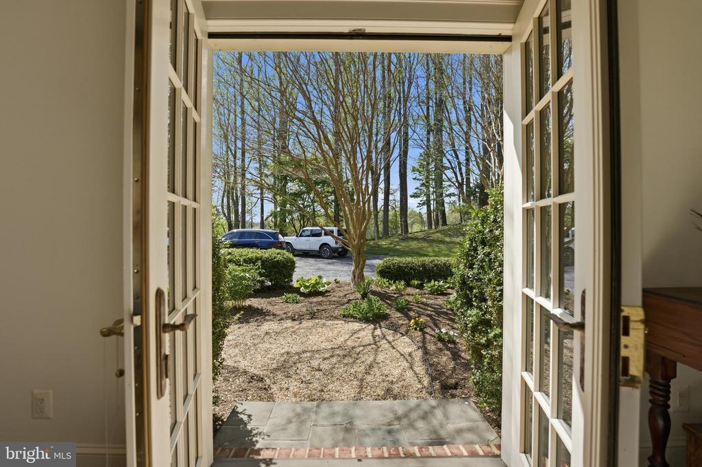 4722 S COWPASTURE LN S, HUME, Virginia 22639, 4 Bedrooms Bedrooms, ,4 BathroomsBathrooms,Residential,4722 S COWPASTURE LN S,VAFQ2021614 MLS # VAFQ2021614