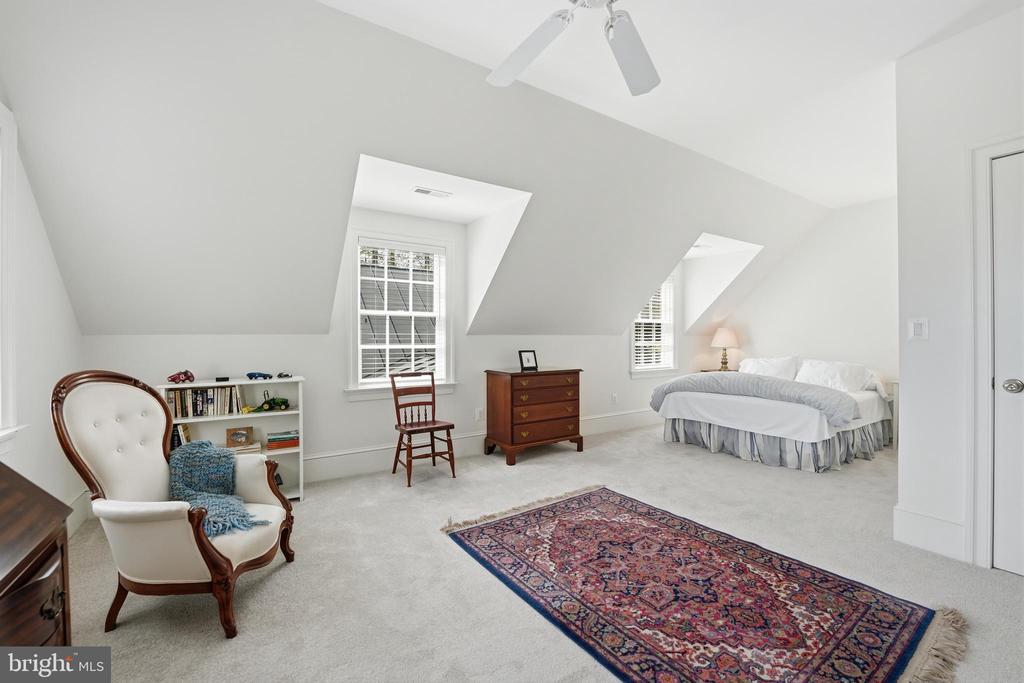 4722 S COWPASTURE LN S, HUME, Virginia 22639, 4 Bedrooms Bedrooms, ,4 BathroomsBathrooms,Residential,4722 S COWPASTURE LN S,VAFQ2021614 MLS # VAFQ2021614