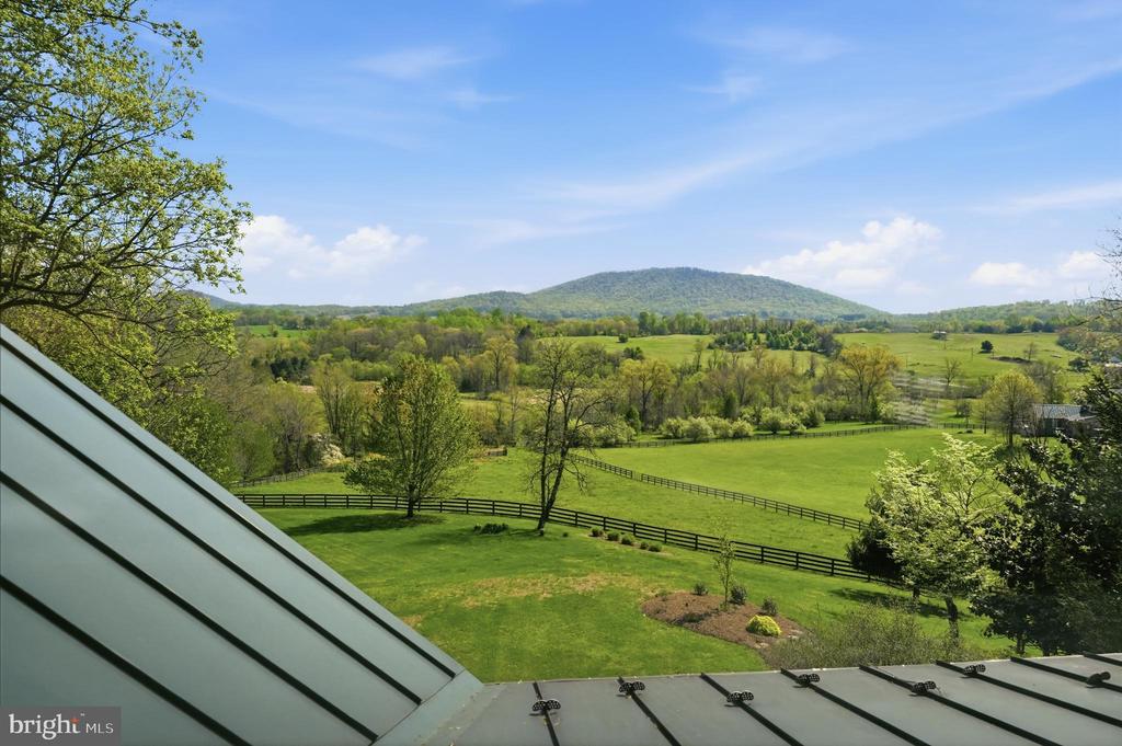 4722 S COWPASTURE LN S, HUME, Virginia 22639, 4 Bedrooms Bedrooms, ,4 BathroomsBathrooms,Residential,4722 S COWPASTURE LN S,VAFQ2021614 MLS # VAFQ2021614