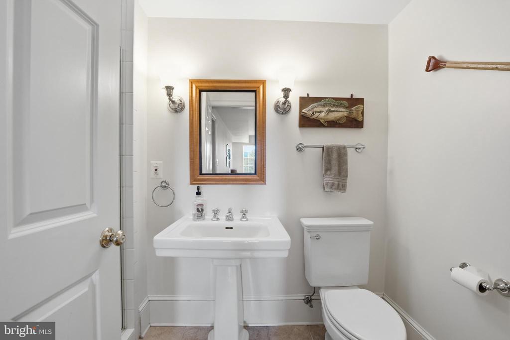 4722 S COWPASTURE LN S, HUME, Virginia 22639, 4 Bedrooms Bedrooms, ,4 BathroomsBathrooms,Residential,4722 S COWPASTURE LN S,VAFQ2021614 MLS # VAFQ2021614