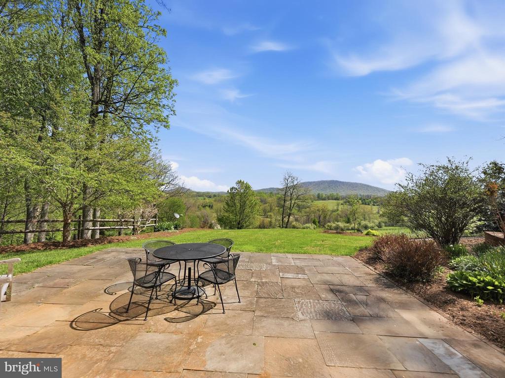 4722 S COWPASTURE LN S, HUME, Virginia 22639, 4 Bedrooms Bedrooms, ,4 BathroomsBathrooms,Residential,4722 S COWPASTURE LN S,VAFQ2021614 MLS # VAFQ2021614