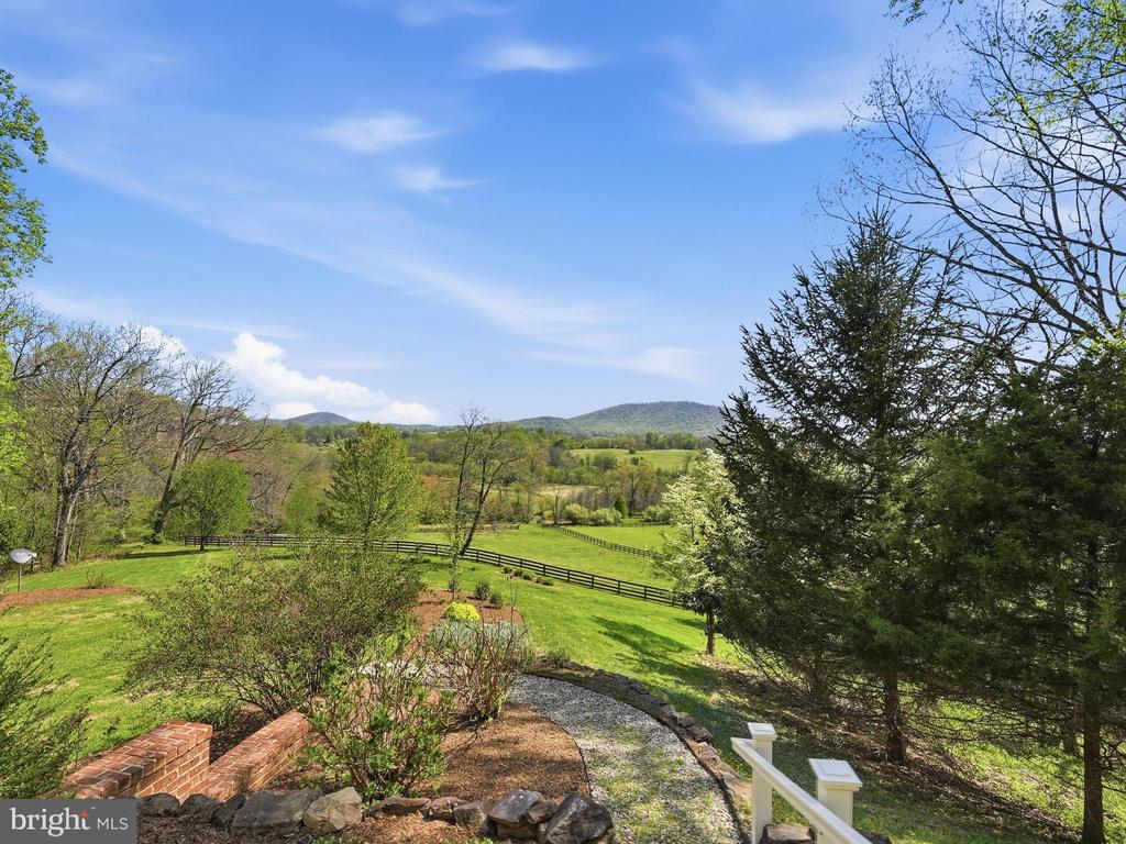 4722 S COWPASTURE LN S, HUME, Virginia 22639, 4 Bedrooms Bedrooms, ,4 BathroomsBathrooms,Residential,4722 S COWPASTURE LN S,VAFQ2021614 MLS # VAFQ2021614