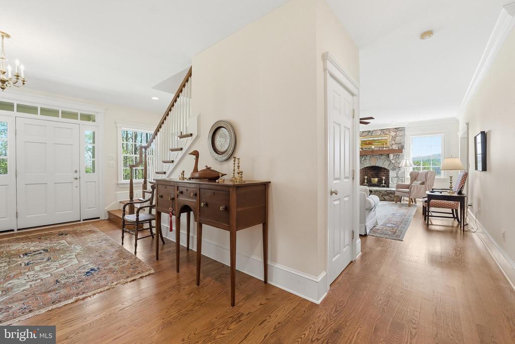 4722 S COWPASTURE LN S, HUME, Virginia 22639, 4 Bedrooms Bedrooms, ,4 BathroomsBathrooms,Residential,4722 S COWPASTURE LN S,VAFQ2021614 MLS # VAFQ2021614