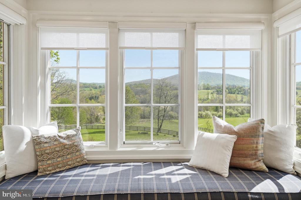 4722 S COWPASTURE LN S, HUME, Virginia 22639, 4 Bedrooms Bedrooms, ,4 BathroomsBathrooms,Residential,4722 S COWPASTURE LN S,VAFQ2021614 MLS # VAFQ2021614