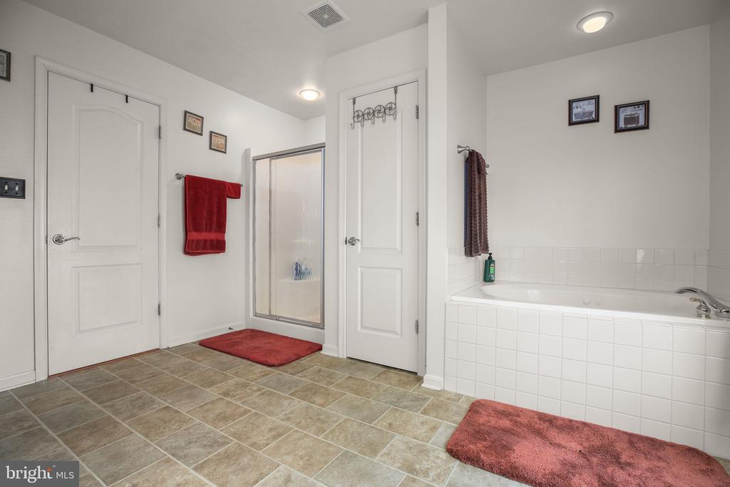 11011 NAPLES CT, FREDERICKSBURG, Virginia 22407, 4 Bedrooms Bedrooms, ,3 BathroomsBathrooms,Residential,11011 NAPLES CT,VASP2041306 MLS # VASP2041306