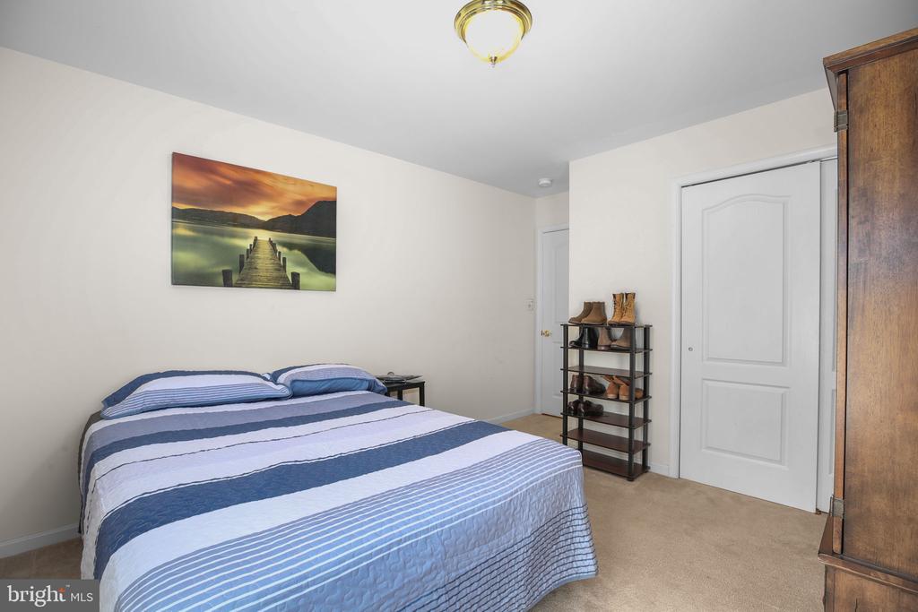 11011 NAPLES CT, FREDERICKSBURG, Virginia 22407, 4 Bedrooms Bedrooms, ,3 BathroomsBathrooms,Residential,11011 NAPLES CT,VASP2041306 MLS # VASP2041306