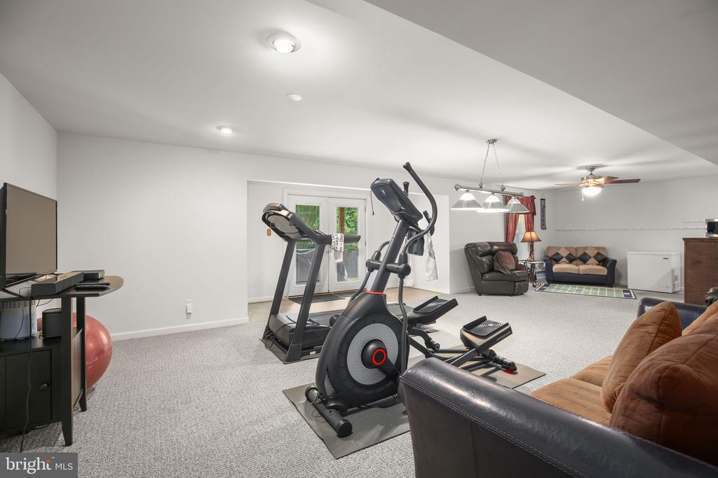 11011 NAPLES CT, FREDERICKSBURG, Virginia 22407, 4 Bedrooms Bedrooms, ,3 BathroomsBathrooms,Residential,11011 NAPLES CT,VASP2041306 MLS # VASP2041306