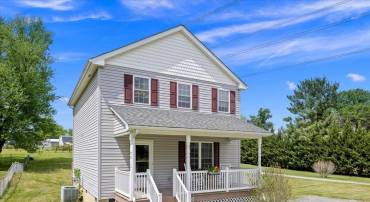 385 NATIONAL AVE, STAUNTON, Virginia 24401, 3 Bedrooms Bedrooms, ,2 BathroomsBathrooms,Residential,Lot 10B - (Rev Lots 10&9Z) - 0.350 AC,385 NATIONAL AVE,676313 MLS # 676313