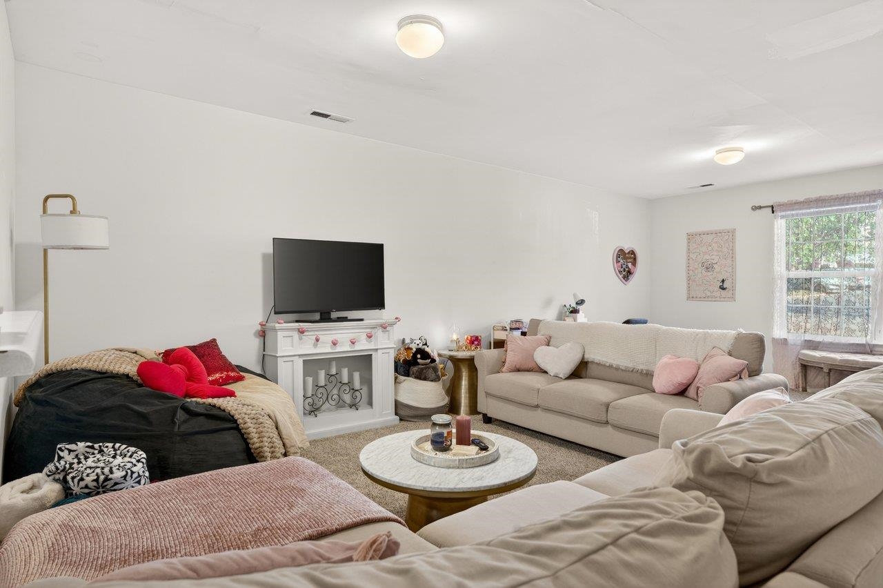 492 PHEASANT RUN CIR, HARRISONBURG, Virginia 22801, 4 Bedrooms Bedrooms, ,2 BathroomsBathrooms,Residential,492 PHEASANT RUN CIR,676315 MLS # 676315