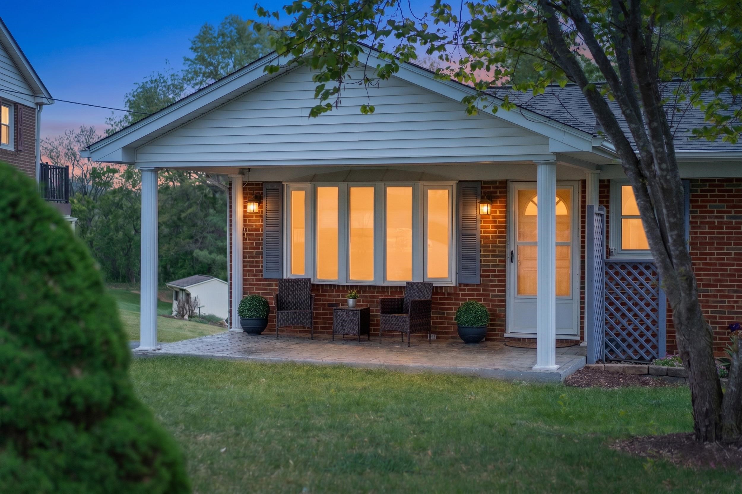 35 HILLSIDE DR, VERONA, Virginia 24482, 3 Bedrooms Bedrooms, ,2 BathroomsBathrooms,Residential,35 HILLSIDE DR,676316 MLS # 676316