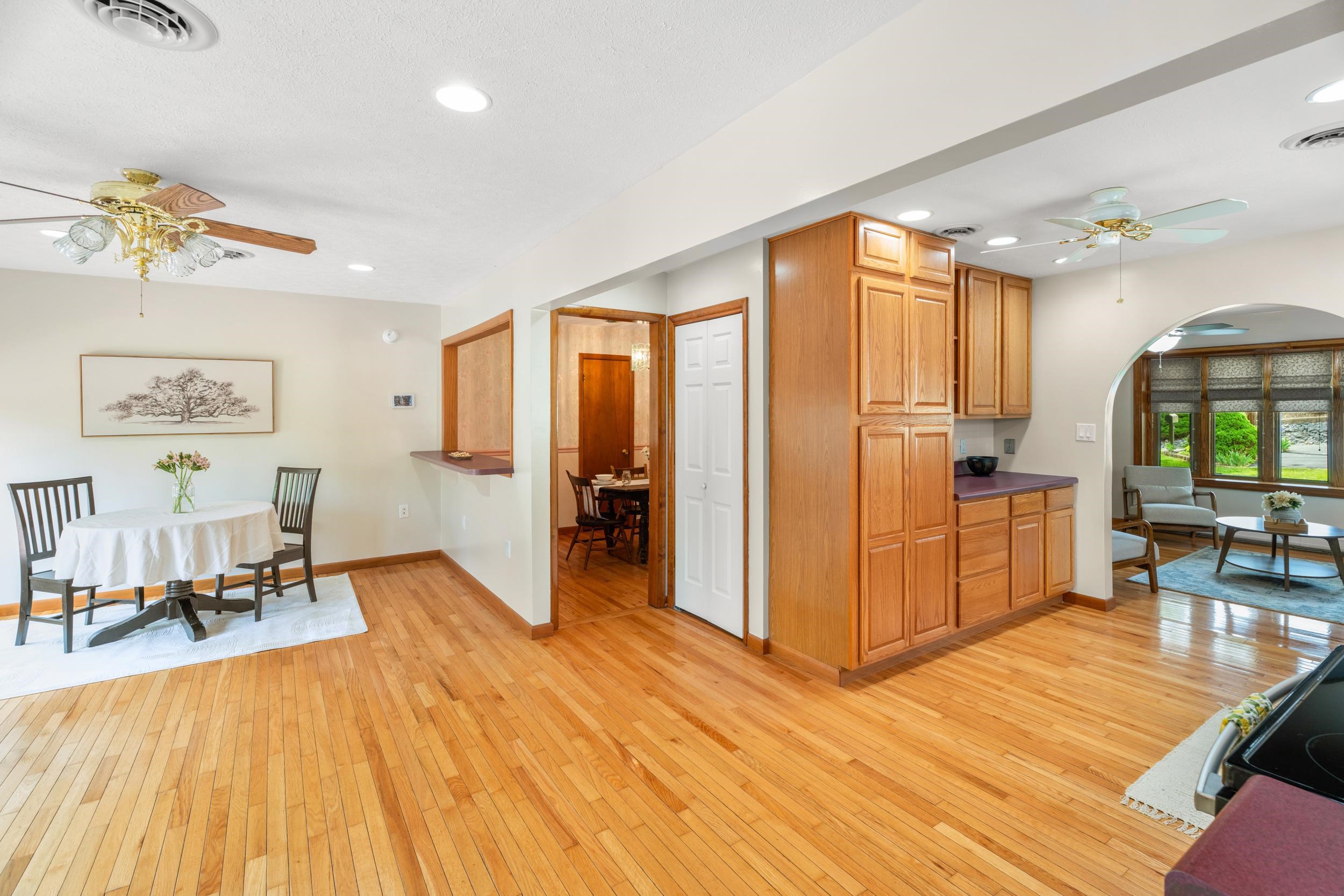 35 HILLSIDE DR, VERONA, Virginia 24482, 3 Bedrooms Bedrooms, ,2 BathroomsBathrooms,Residential,35 HILLSIDE DR,676316 MLS # 676316