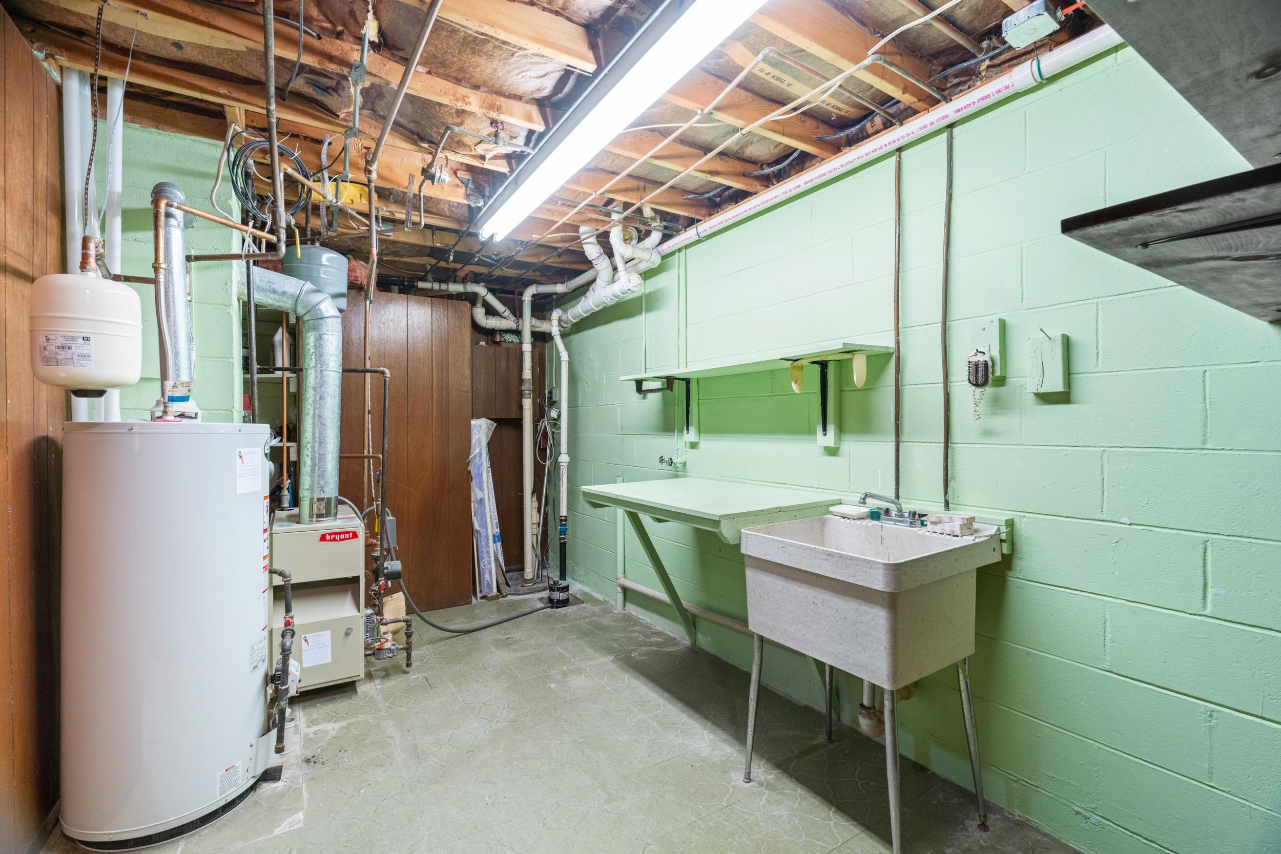 35 HILLSIDE DR, VERONA, Virginia 24482, 3 Bedrooms Bedrooms, ,2 BathroomsBathrooms,Residential,35 HILLSIDE DR,676316 MLS # 676316