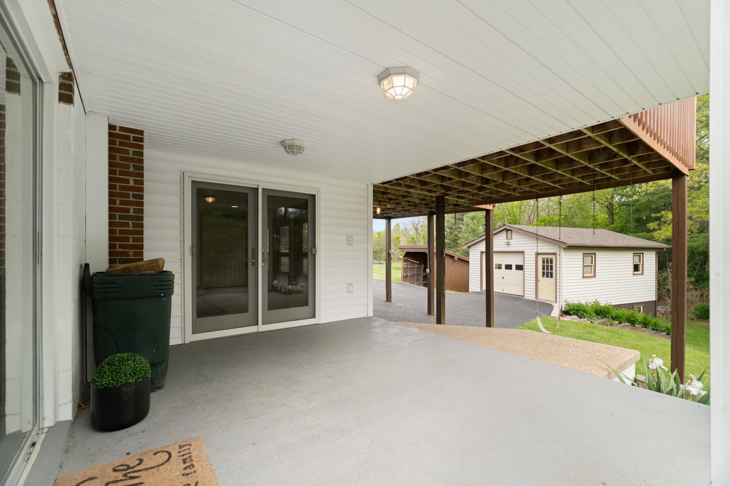 35 HILLSIDE DR, VERONA, Virginia 24482, 3 Bedrooms Bedrooms, ,2 BathroomsBathrooms,Residential,35 HILLSIDE DR,676316 MLS # 676316