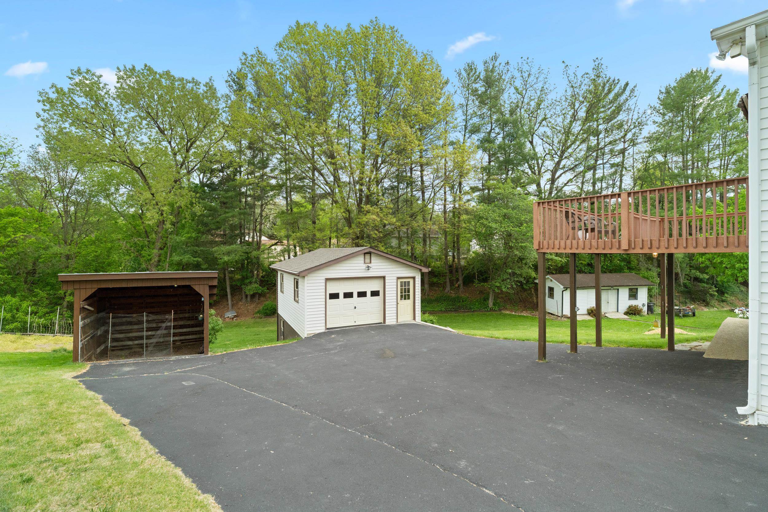 35 HILLSIDE DR, VERONA, Virginia 24482, 3 Bedrooms Bedrooms, ,2 BathroomsBathrooms,Residential,35 HILLSIDE DR,676316 MLS # 676316