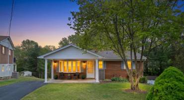 35 HILLSIDE DR, VERONA, Virginia 24482, 3 Bedrooms Bedrooms, ,2 BathroomsBathrooms,Residential,35 HILLSIDE DR,676316 MLS # 676316