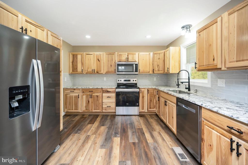 13452 POST OAK RD, SPOTSYLVANIA, Virginia 22551, 4 Bedrooms Bedrooms, ,2 BathroomsBathrooms,Residential,13452 POST OAK RD,VASP2040622 MLS # VASP2040622