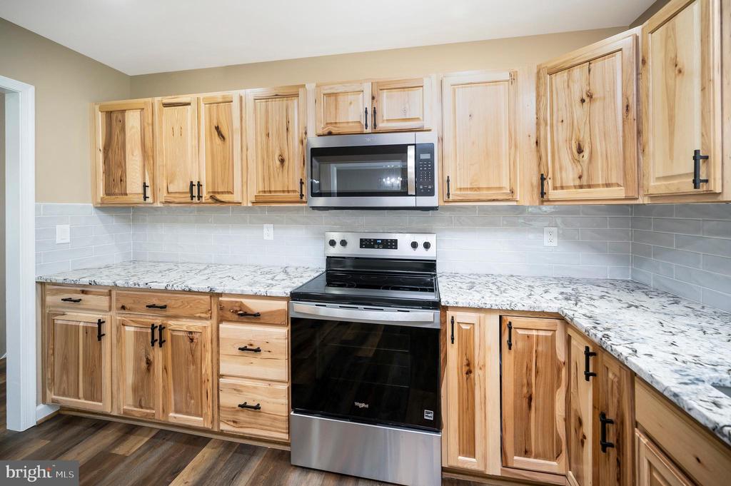 13452 POST OAK RD, SPOTSYLVANIA, Virginia 22551, 4 Bedrooms Bedrooms, ,2 BathroomsBathrooms,Residential,13452 POST OAK RD,VASP2040622 MLS # VASP2040622