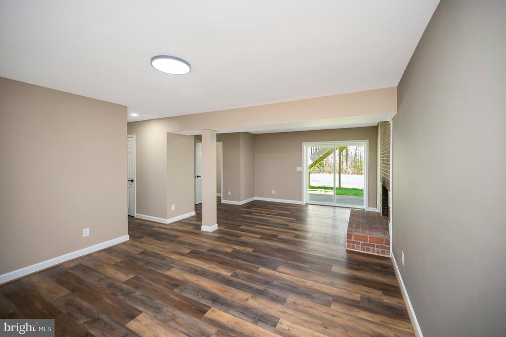 13452 POST OAK RD, SPOTSYLVANIA, Virginia 22551, 4 Bedrooms Bedrooms, ,2 BathroomsBathrooms,Residential,13452 POST OAK RD,VASP2040622 MLS # VASP2040622