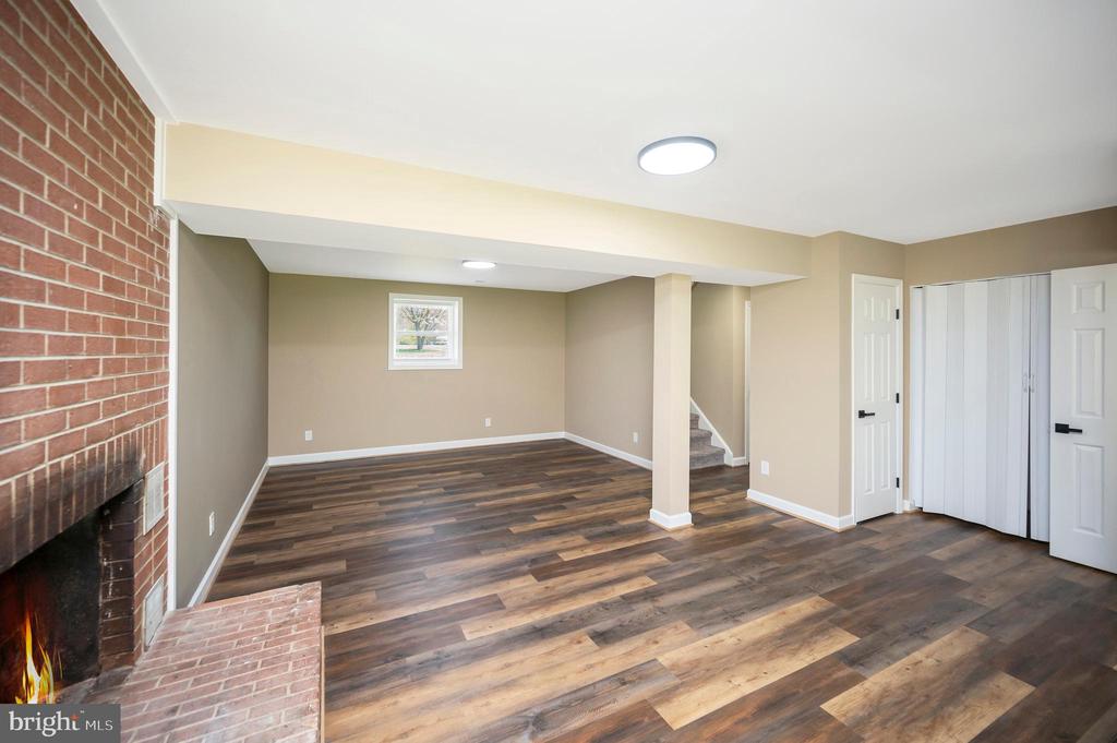 13452 POST OAK RD, SPOTSYLVANIA, Virginia 22551, 4 Bedrooms Bedrooms, ,2 BathroomsBathrooms,Residential,13452 POST OAK RD,VASP2040622 MLS # VASP2040622