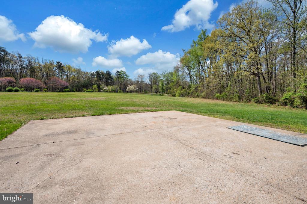 13452 POST OAK RD, SPOTSYLVANIA, Virginia 22551, 4 Bedrooms Bedrooms, ,2 BathroomsBathrooms,Residential,13452 POST OAK RD,VASP2040622 MLS # VASP2040622