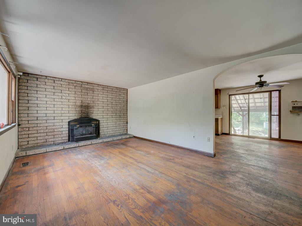 13682 BLACKWELLS MILL RD, GOLDVEIN, Virginia 22720, 3 Bedrooms Bedrooms, ,1 BathroomBathrooms,Residential,13682 BLACKWELLS MILL RD,VAFQ2021718 MLS # VAFQ2021718