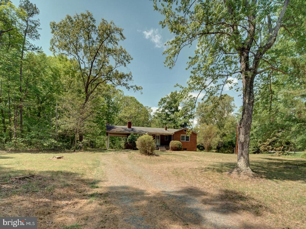 13682 BLACKWELLS MILL RD, GOLDVEIN, Virginia 22720, 3 Bedrooms Bedrooms, ,1 BathroomBathrooms,Residential,13682 BLACKWELLS MILL RD,VAFQ2021718 MLS # VAFQ2021718