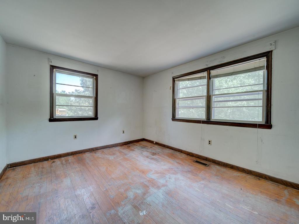 13682 BLACKWELLS MILL RD, GOLDVEIN, Virginia 22720, 3 Bedrooms Bedrooms, ,1 BathroomBathrooms,Residential,13682 BLACKWELLS MILL RD,VAFQ2021718 MLS # VAFQ2021718