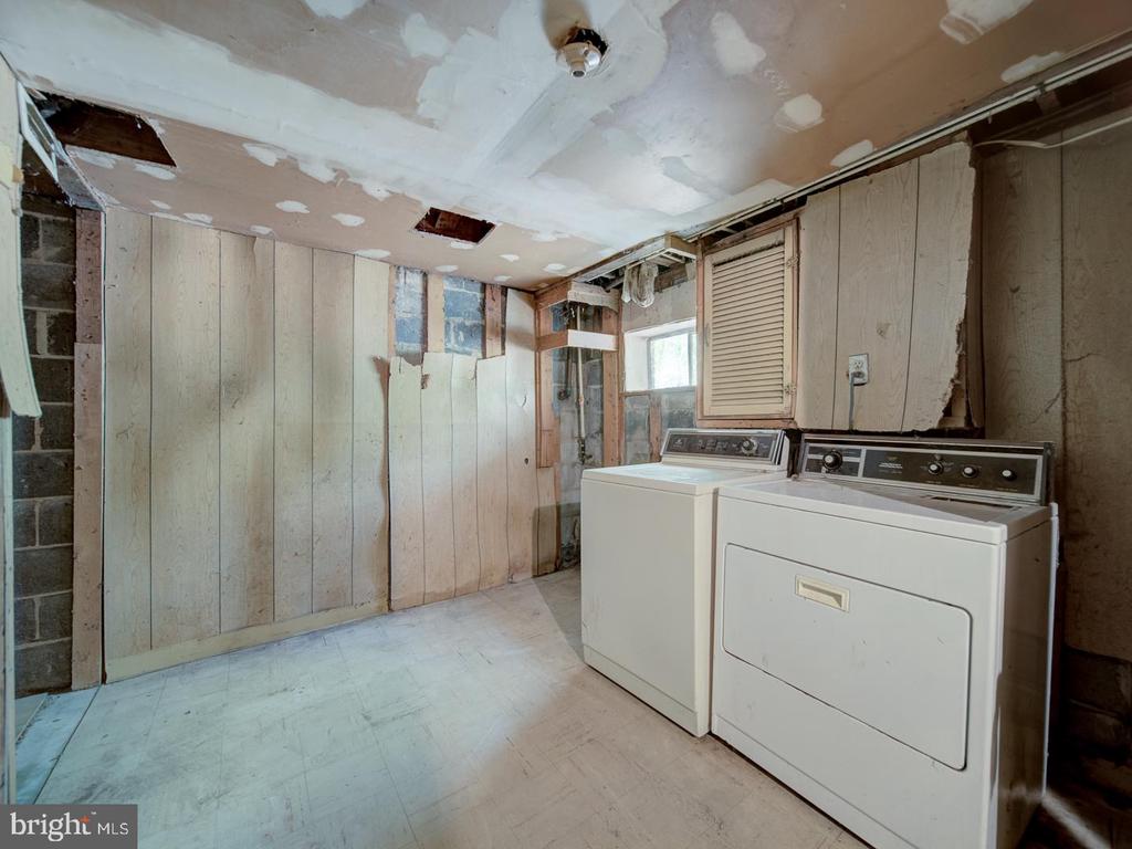 13682 BLACKWELLS MILL RD, GOLDVEIN, Virginia 22720, 3 Bedrooms Bedrooms, ,1 BathroomBathrooms,Residential,13682 BLACKWELLS MILL RD,VAFQ2021718 MLS # VAFQ2021718