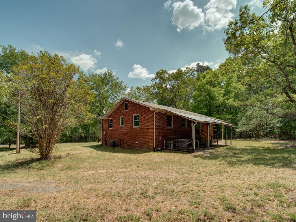 13682 BLACKWELLS MILL RD, GOLDVEIN, Virginia 22720, 3 Bedrooms Bedrooms, ,1 BathroomBathrooms,Residential,13682 BLACKWELLS MILL RD,VAFQ2021718 MLS # VAFQ2021718