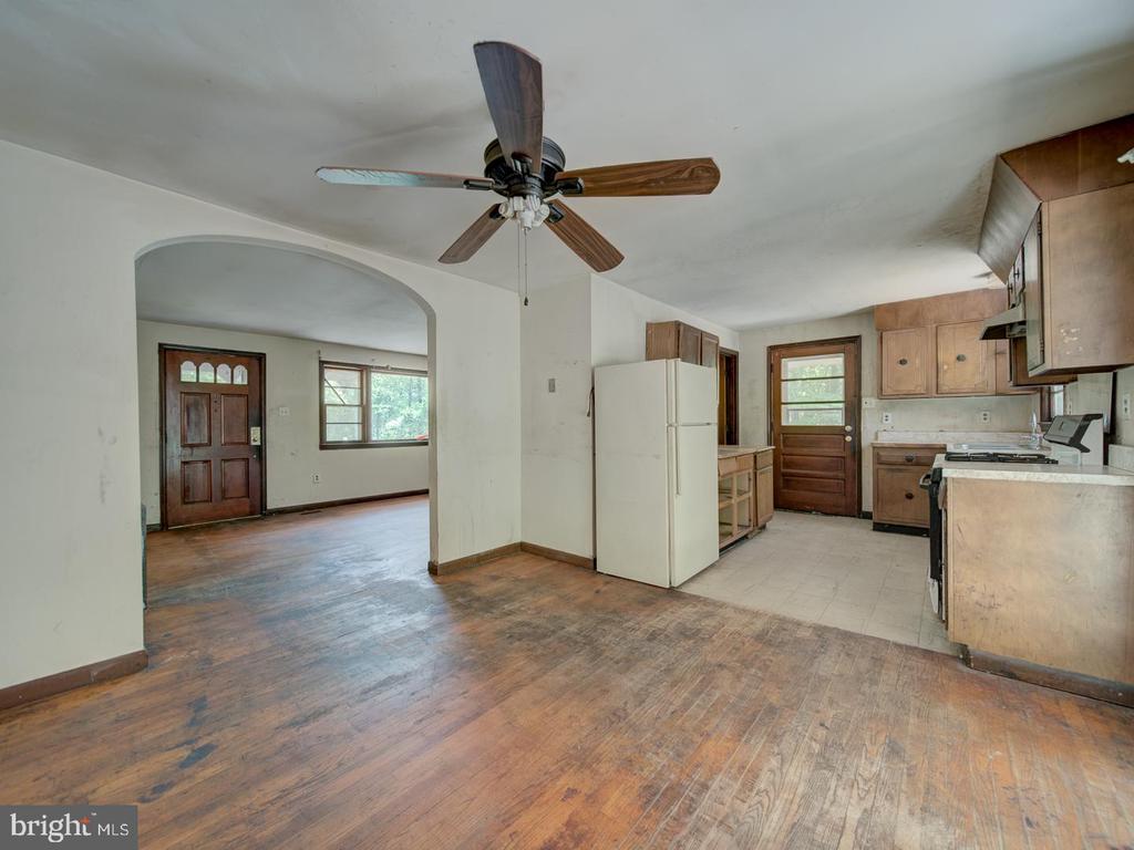 13682 BLACKWELLS MILL RD, GOLDVEIN, Virginia 22720, 3 Bedrooms Bedrooms, ,1 BathroomBathrooms,Residential,13682 BLACKWELLS MILL RD,VAFQ2021718 MLS # VAFQ2021718