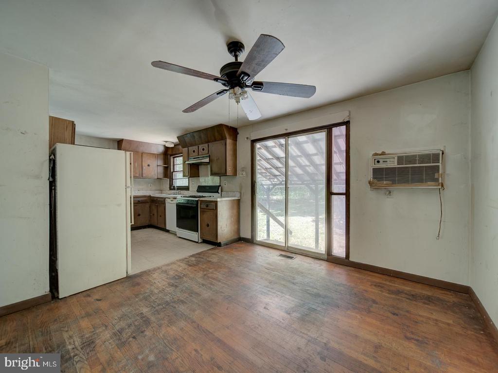 13682 BLACKWELLS MILL RD, GOLDVEIN, Virginia 22720, 3 Bedrooms Bedrooms, ,1 BathroomBathrooms,Residential,13682 BLACKWELLS MILL RD,VAFQ2021718 MLS # VAFQ2021718