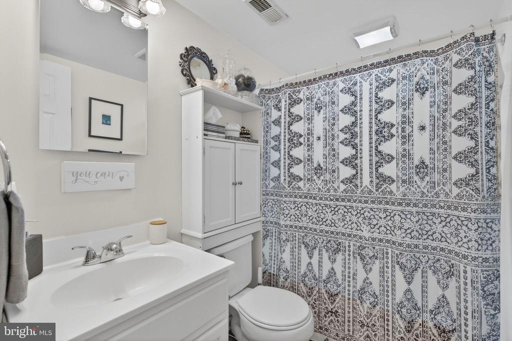 641 WATERLOO RD, WARRENTON, Virginia 20186, 1 Bedroom Bedrooms, ,1 BathroomBathrooms,Residential,641 WATERLOO RD,VAFQ2021728 MLS # VAFQ2021728