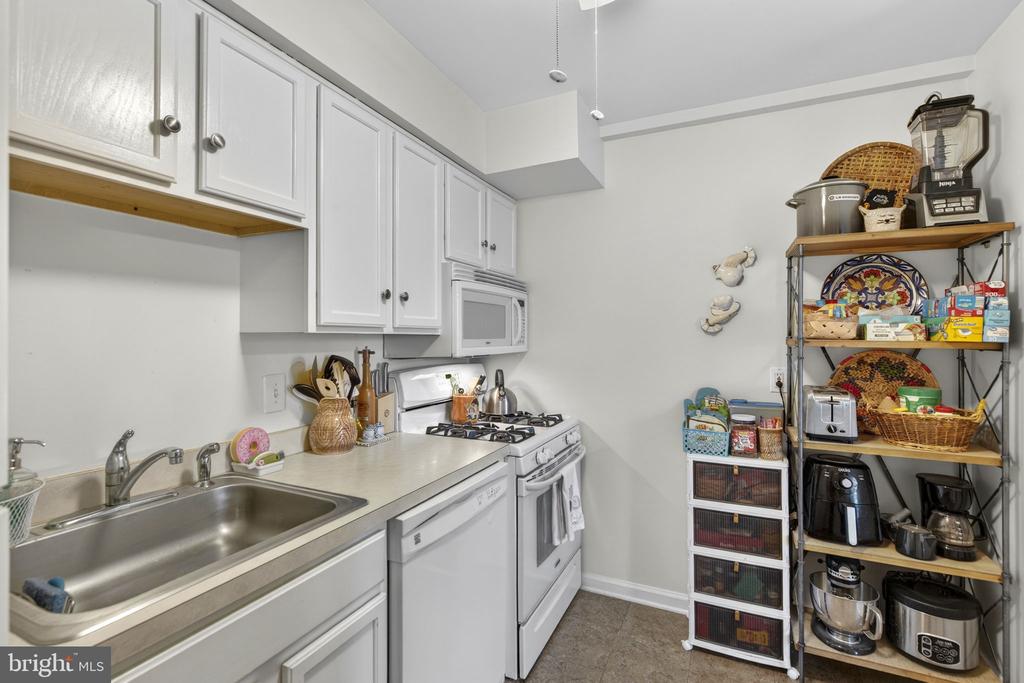 641 WATERLOO RD, WARRENTON, Virginia 20186, 1 Bedroom Bedrooms, ,1 BathroomBathrooms,Residential,641 WATERLOO RD,VAFQ2021728 MLS # VAFQ2021728