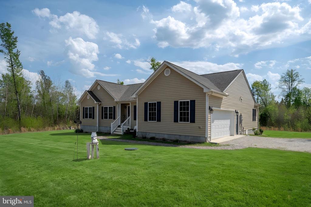 564 EQUESTRIAN LANDING TRL, BUMPASS, Virginia 23024, 4 Bedrooms Bedrooms, ,2 BathroomsBathrooms,Residential,564 EQUESTRIAN LANDING TRL,VALA2009748 MLS # VALA2009748