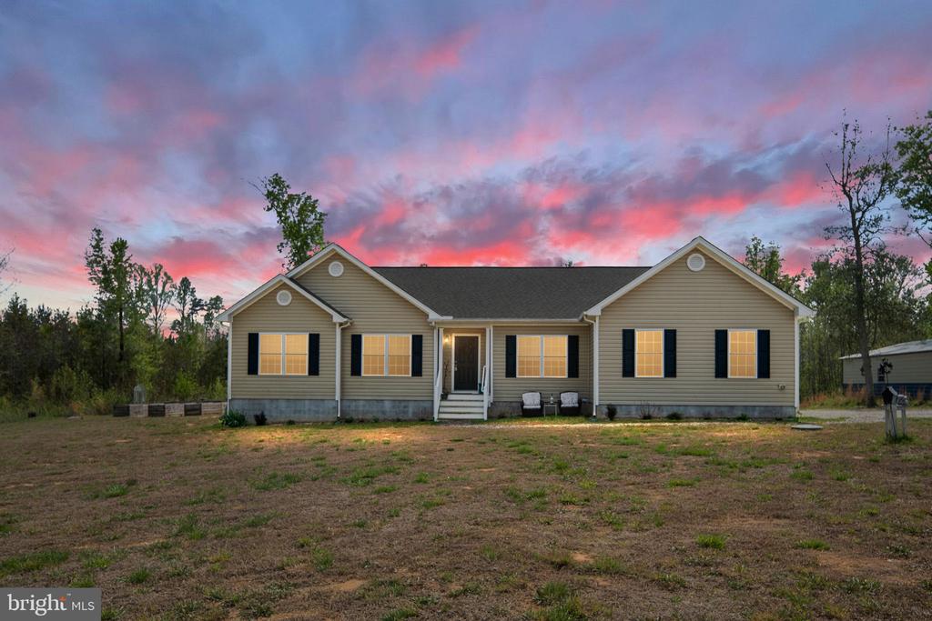 564 EQUESTRIAN LANDING TRL, BUMPASS, Virginia 23024, 4 Bedrooms Bedrooms, ,2 BathroomsBathrooms,Residential,564 EQUESTRIAN LANDING TRL,VALA2009748 MLS # VALA2009748