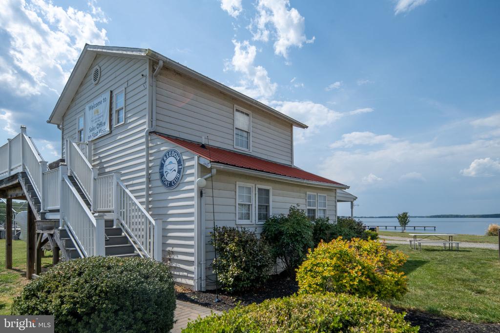 564 EQUESTRIAN LANDING TRL, BUMPASS, Virginia 23024, 4 Bedrooms Bedrooms, ,2 BathroomsBathrooms,Residential,564 EQUESTRIAN LANDING TRL,VALA2009748 MLS # VALA2009748