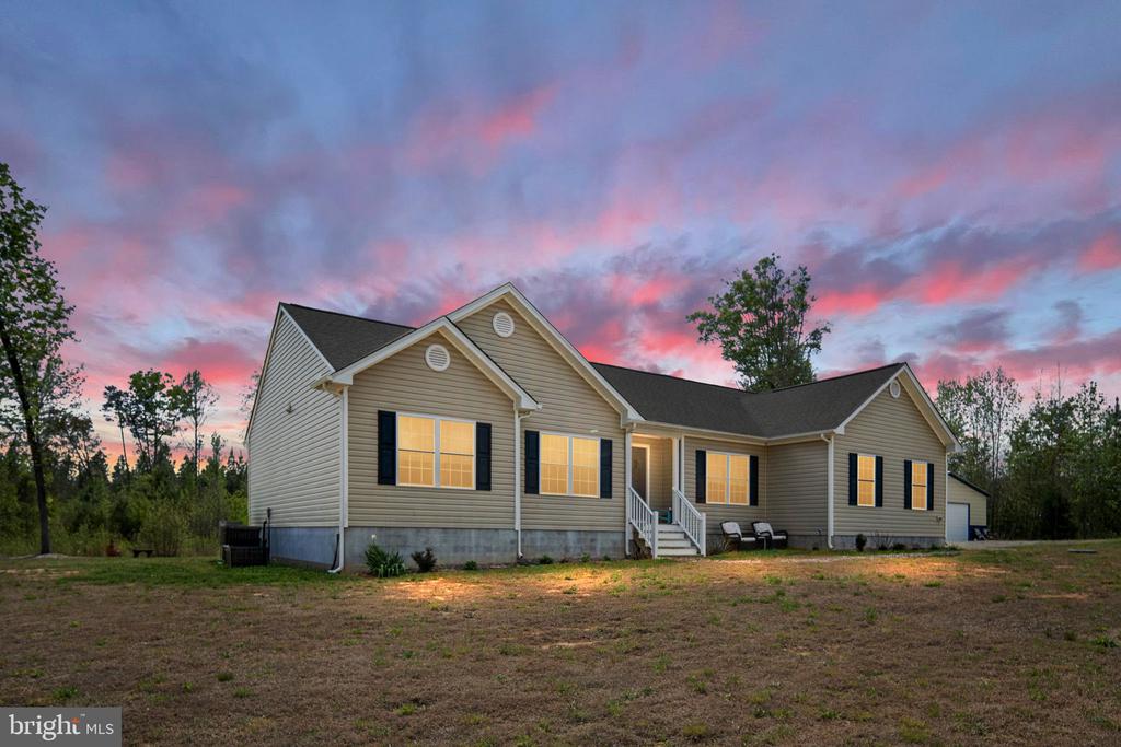 564 EQUESTRIAN LANDING TRL, BUMPASS, Virginia 23024, 4 Bedrooms Bedrooms, ,2 BathroomsBathrooms,Residential,564 EQUESTRIAN LANDING TRL,VALA2009748 MLS # VALA2009748