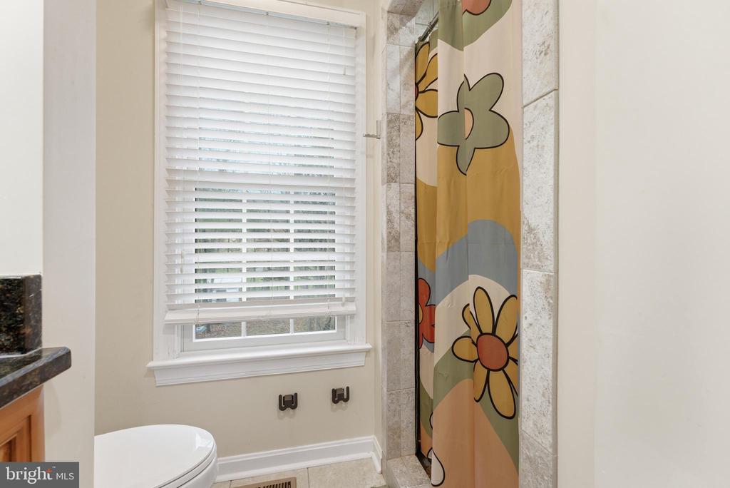 3608 N RED OAK LN, DELAPLANE, Virginia 20144, 4 Bedrooms Bedrooms, ,4 BathroomsBathrooms,Residential,3608 N RED OAK LN,VAFQ2021324 MLS # VAFQ2021324