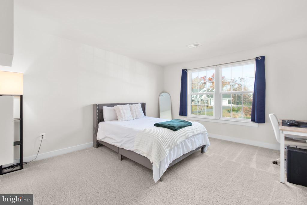 12301 FAWN LAKE PKWY, SPOTSYLVANIA, Virginia 22551, 5 Bedrooms Bedrooms, ,4 BathroomsBathrooms,Residential,12301 FAWN LAKE PKWY,VASP2041292 MLS # VASP2041292