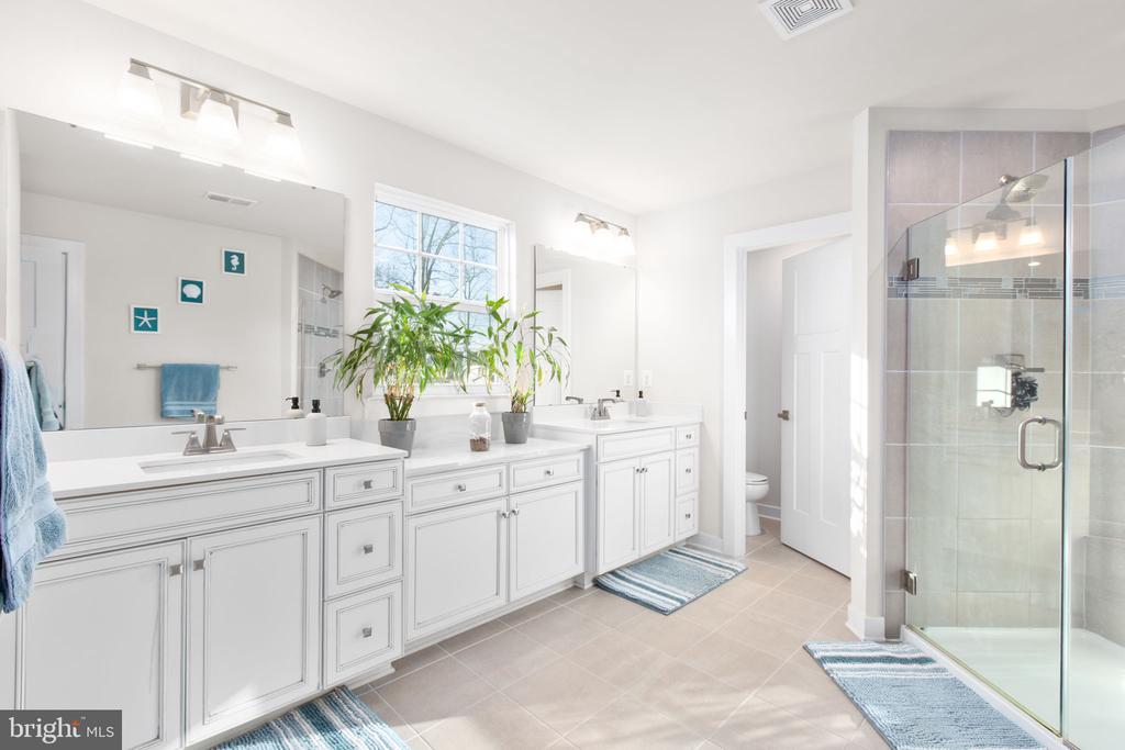 12301 FAWN LAKE PKWY, SPOTSYLVANIA, Virginia 22551, 5 Bedrooms Bedrooms, ,4 BathroomsBathrooms,Residential,12301 FAWN LAKE PKWY,VASP2041292 MLS # VASP2041292