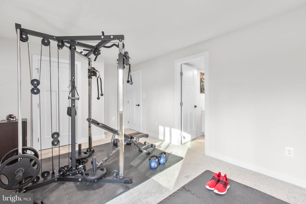 12301 FAWN LAKE PKWY, SPOTSYLVANIA, Virginia 22551, 5 Bedrooms Bedrooms, ,4 BathroomsBathrooms,Residential,12301 FAWN LAKE PKWY,VASP2041292 MLS # VASP2041292