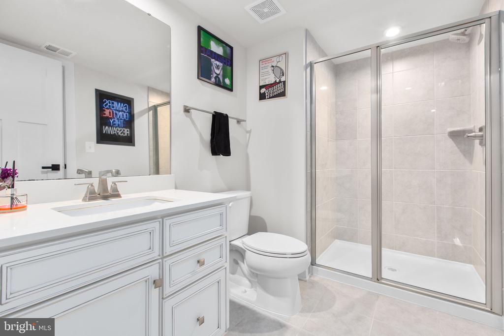 12301 FAWN LAKE PKWY, SPOTSYLVANIA, Virginia 22551, 5 Bedrooms Bedrooms, ,4 BathroomsBathrooms,Residential,12301 FAWN LAKE PKWY,VASP2041292 MLS # VASP2041292