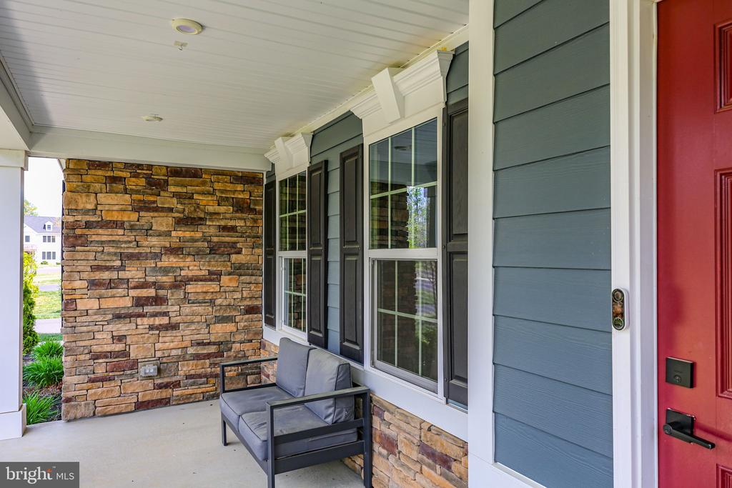 12301 FAWN LAKE PKWY, SPOTSYLVANIA, Virginia 22551, 5 Bedrooms Bedrooms, ,4 BathroomsBathrooms,Residential,12301 FAWN LAKE PKWY,VASP2041292 MLS # VASP2041292